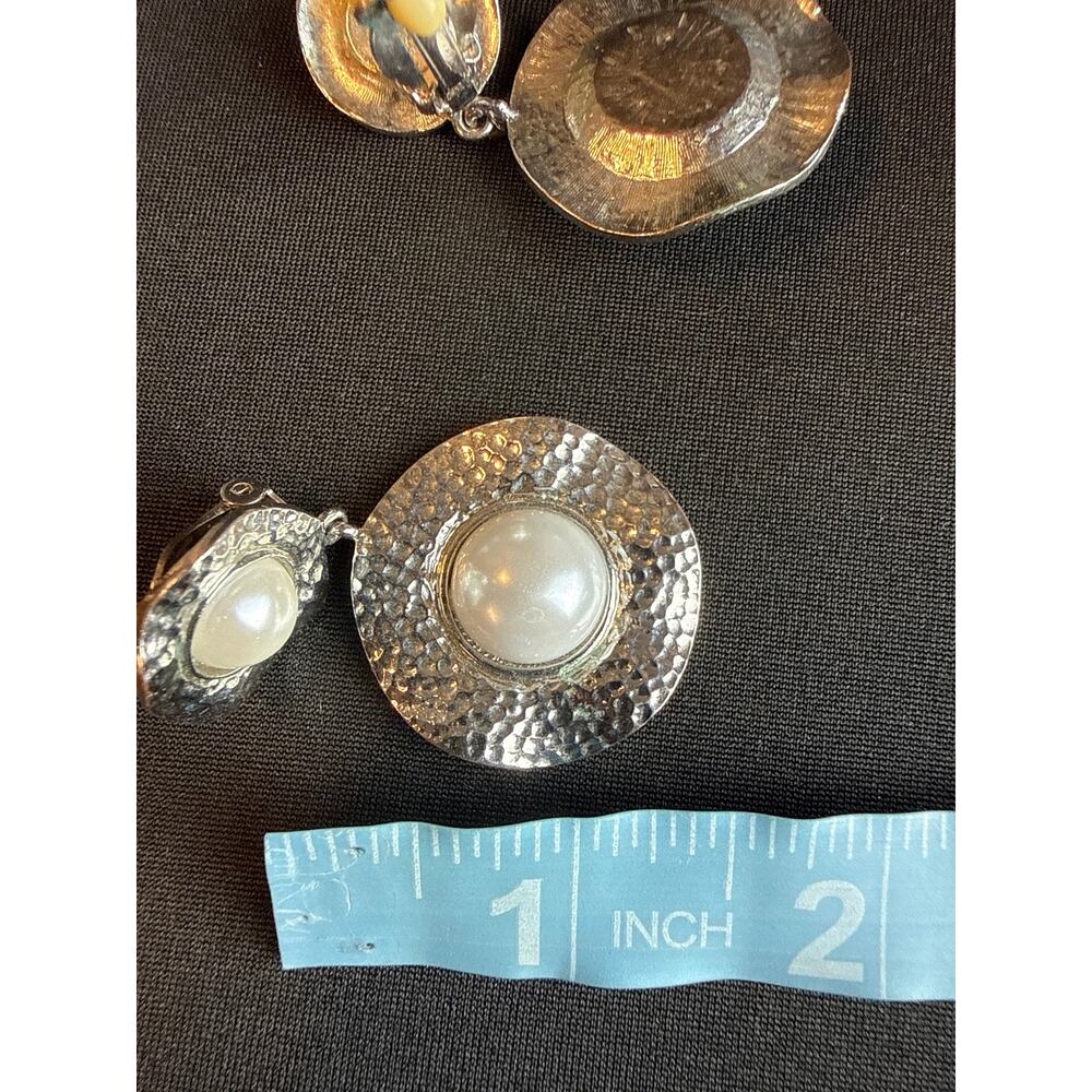 Silvertone with Pearl Dangle Disk Clip on Earrings - Picture 4 of 4